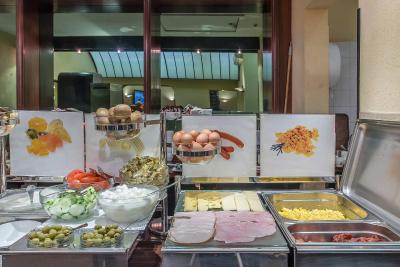 هتل اکسادمیا