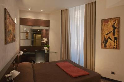 هتل اکسادمیا