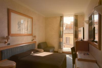 هتل اکسادمیا