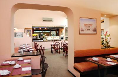 هتل اکسادمیا