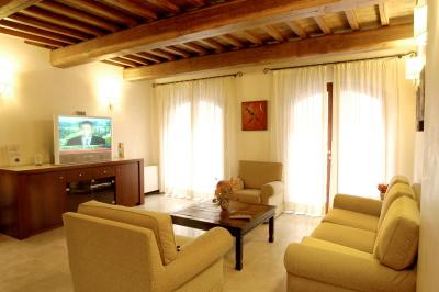 هتل اکسادمیا