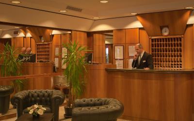 هتل اکسادمیا