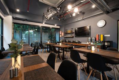 جونو هتل جاکارتا