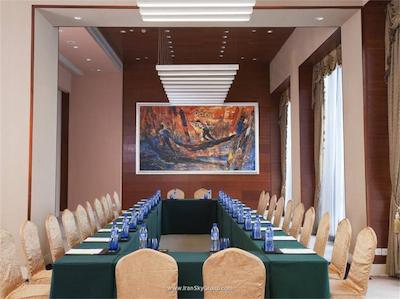 هالیدی این پودونگ نانپو