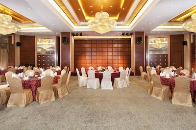 هالیدی این پودونگ نانپو