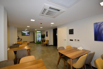 زیتیندالی گوست هوس