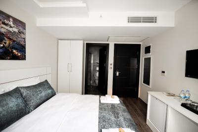 زیتیندالی گوست هوس