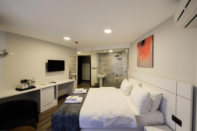 زیتیندالی گوست هوس