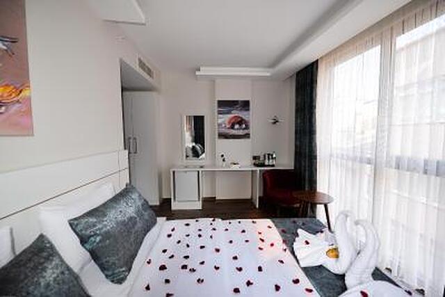 زیتیندالی گوست هوس