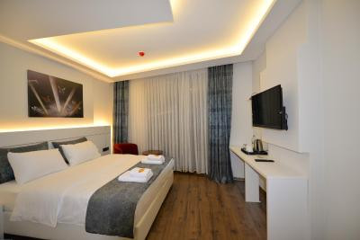 زیتیندالی گوست هوس
