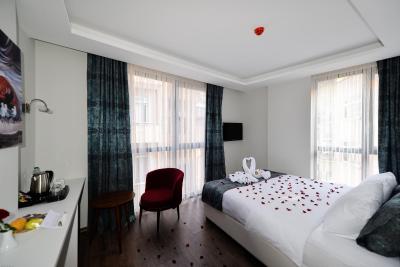 زیتیندالی گوست هوس