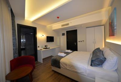 زیتیندالی گوست هوس