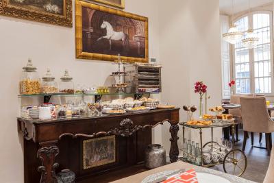 هتل پالاست د آلامز