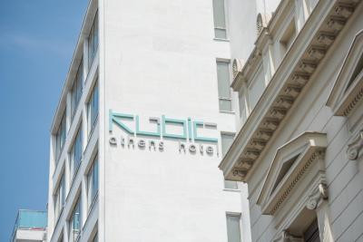 کوبیک آتن هتل