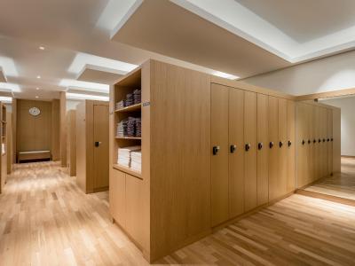 نوتل سویتز امباسادر اسئوول ینگسان