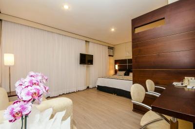 ترانسامریکا اکسکوتیو چکارا سانتو انتونیو