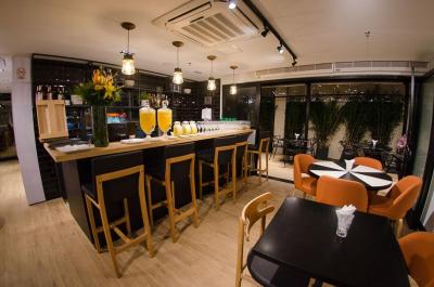 ترانسامریکا اکسکوتیو بلا سینترا