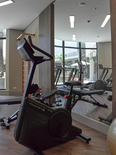 بوربن فز دو ایگواو بوسینز هتل