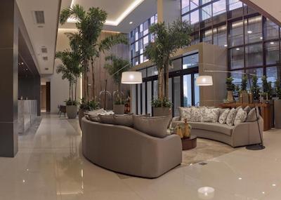 بوربن فز دو ایگواو بوسینز هتل