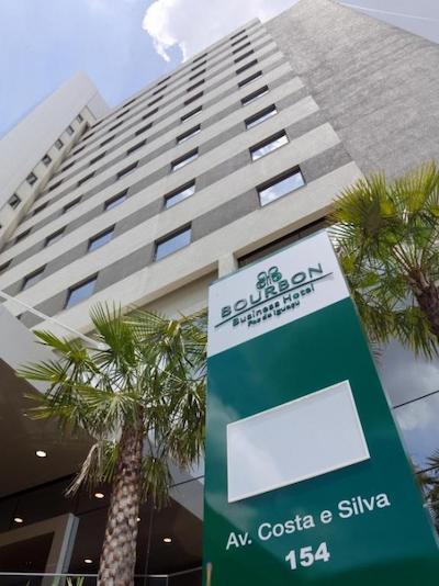 بوربن فز دو ایگواو بوسینز هتل