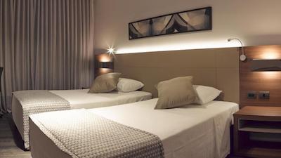 بوربن فز دو ایگواو بوسینز هتل