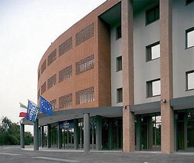 هلید این اکسپرز پارما