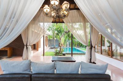 انیار ساری ویلا