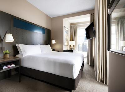 اُن کینگ وست هتل اند رسیدنس