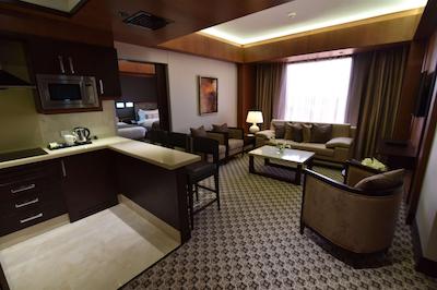 اِیلا گراند هتل