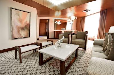 اِیلا گراند هتل