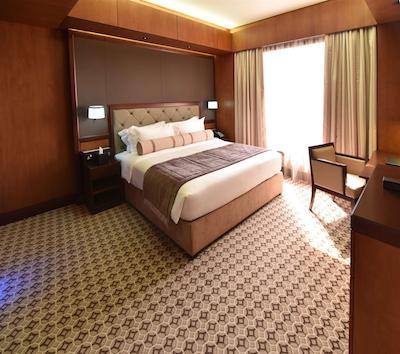 اِیلا گراند هتل