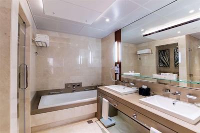 اِیلا گراند هتل