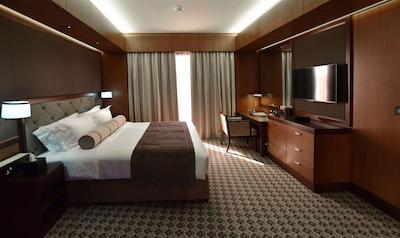 اِیلا گراند هتل