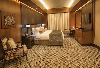 اِیلا گراند هتل