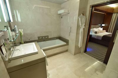 اِیلا گراند هتل