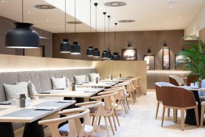 اک هتل برلین هومبلددین پارک