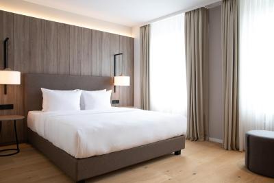 اک هتل برلین هومبلددین پارک