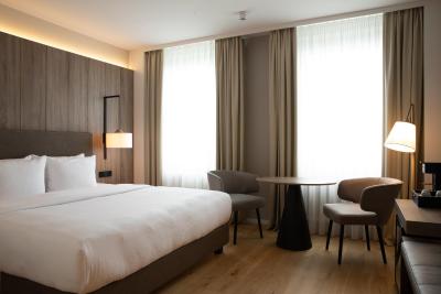 اک هتل برلین هومبلددین پارک