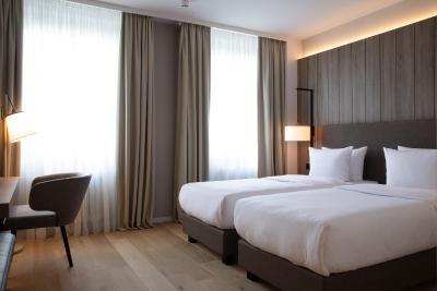 اک هتل برلین هومبلددین پارک