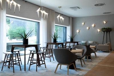 اک هتل برلین هومبلددین پارک