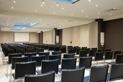 اک هتل برلین هومبلددین پارک