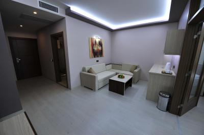 لیکو اپارت اُتل