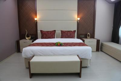 لیکو اپارت اُتل