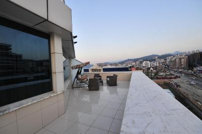 لیکو اپارت اُتل