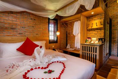 بوتیک کام دانه ریزرت