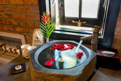 بوتیک کام دانه ریزرت