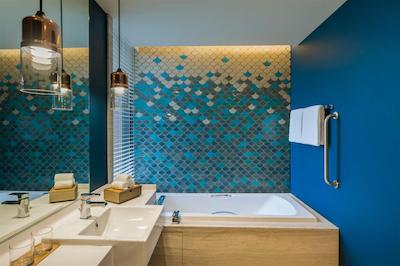 هلید این ریزرت وانا ناوا هوا هین