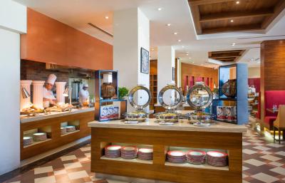 هیلتون آل هامرا بیچ اند گولف ریزرت