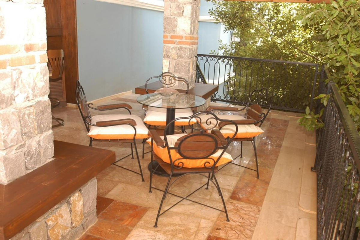 Antas Hotel and Deluxe Apartments