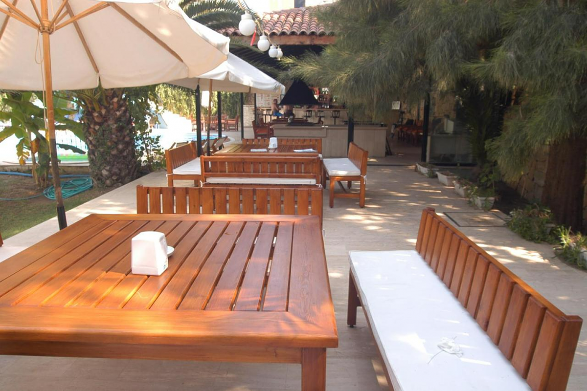 Antas Hotel and Deluxe Apartments